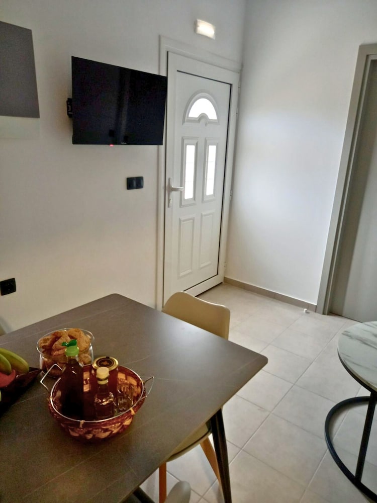 Kavros Cozy Apartment with mountain view view 2