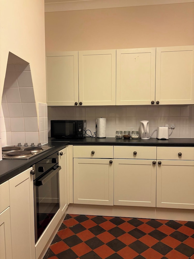 Stylish 2 Bedroom Apartment in Havant