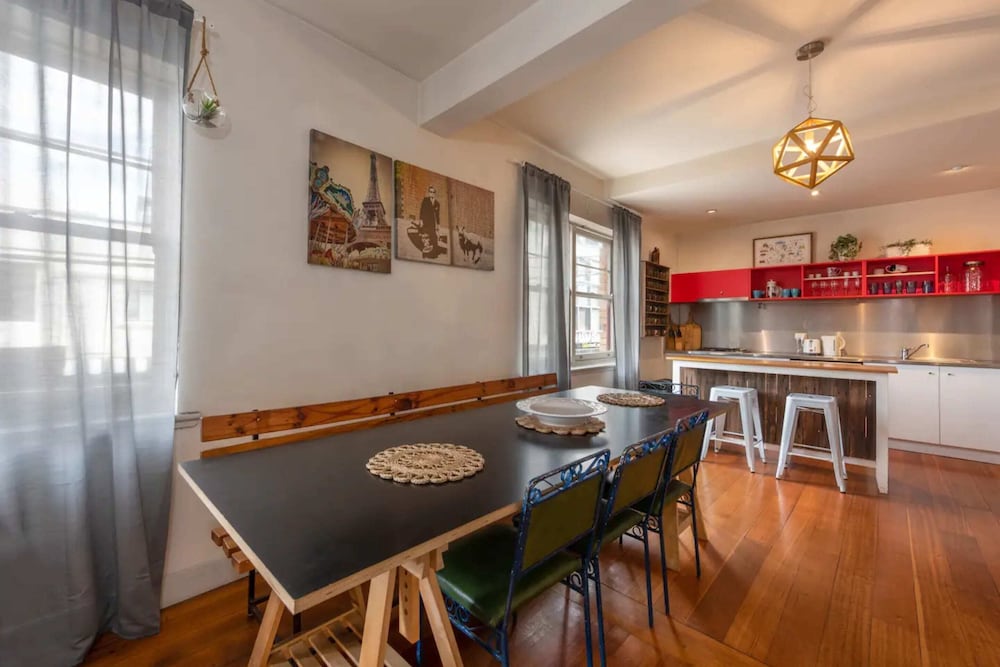 Bright & Sunny 2-bed Unit in the Heart of St Kilda