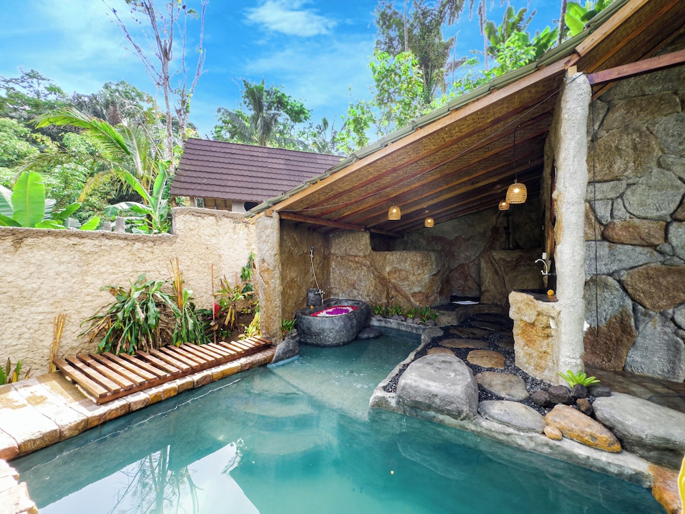 Royal Kemala Villa