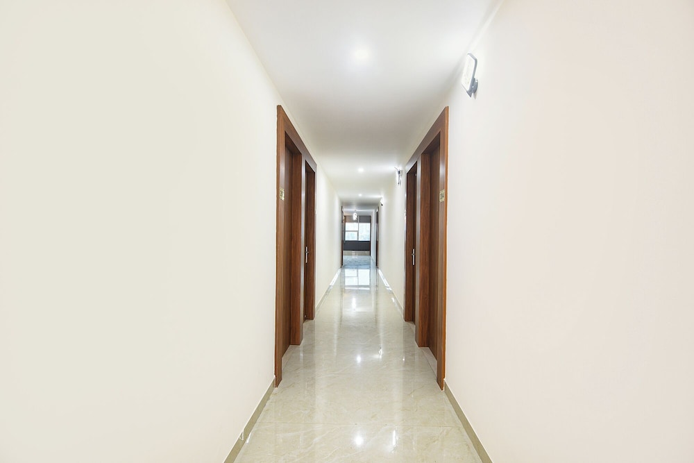 Fabhotel Sky I