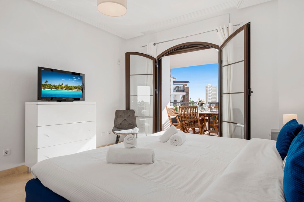 Los Arqueros Sunny Balcony With Pool - Ref M52
