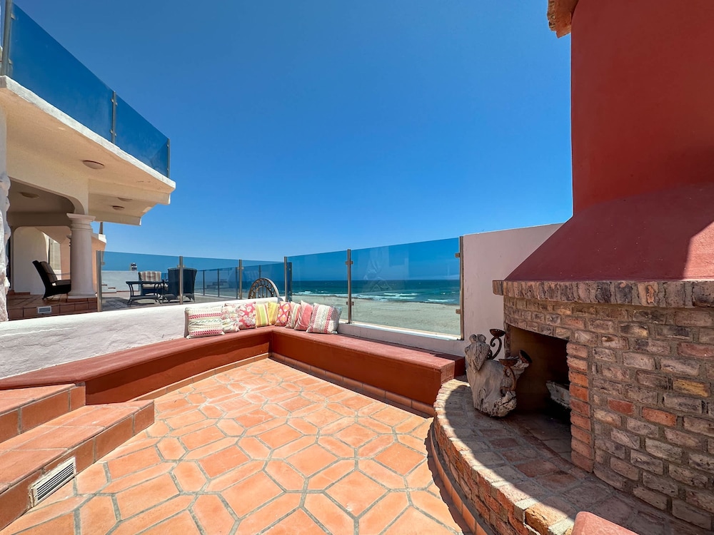Your Beachfront Escape Close to Everything