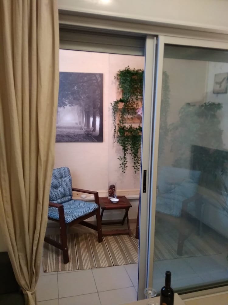 TLV Suites By The Sea - 2 Rooms