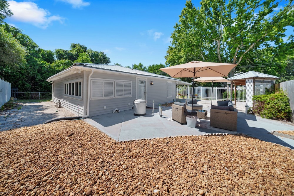 Hideaway Cottage