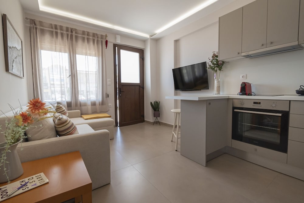 Amico Suites 2 by Rentals Pro - Nea Moudania