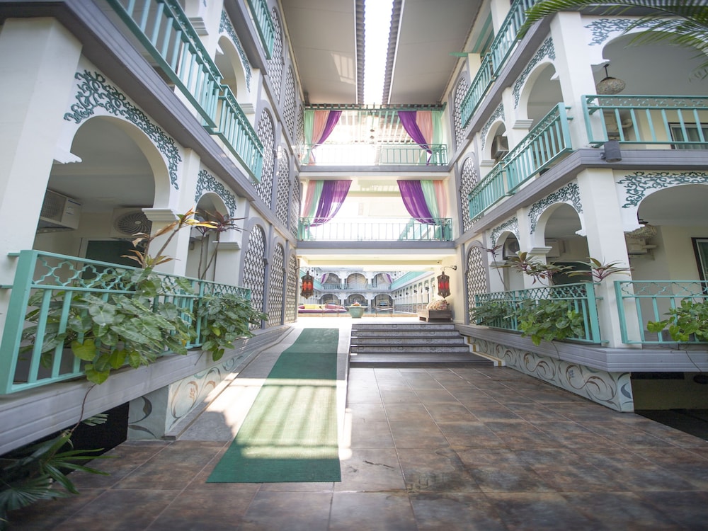 The Grand Morocc Hotel