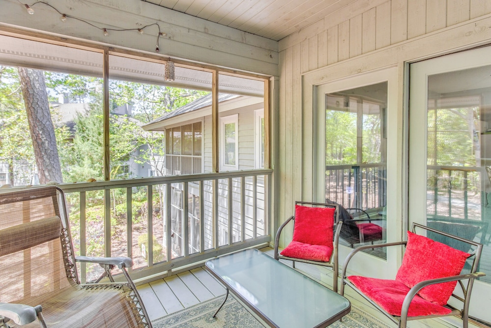 3 Mi to Cherry Grove Beach: Coastal Condo Retreat!