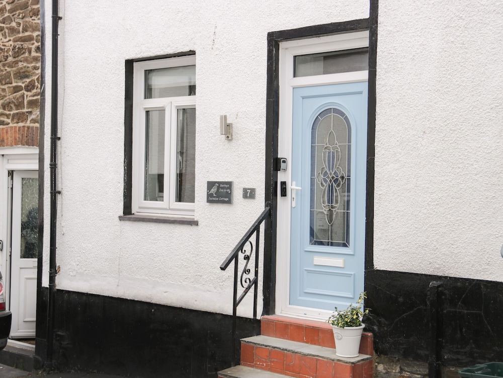 7 Watkin Street