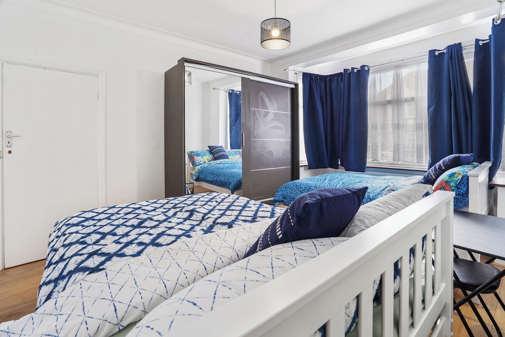 Charming London Apartment Durban Road