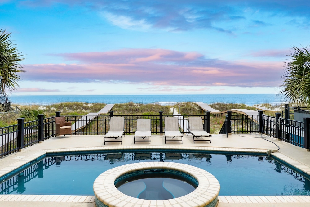 Lido by Avantstay Oceanfront Home w Pool Hot Tub Game Room Gorgeous Views