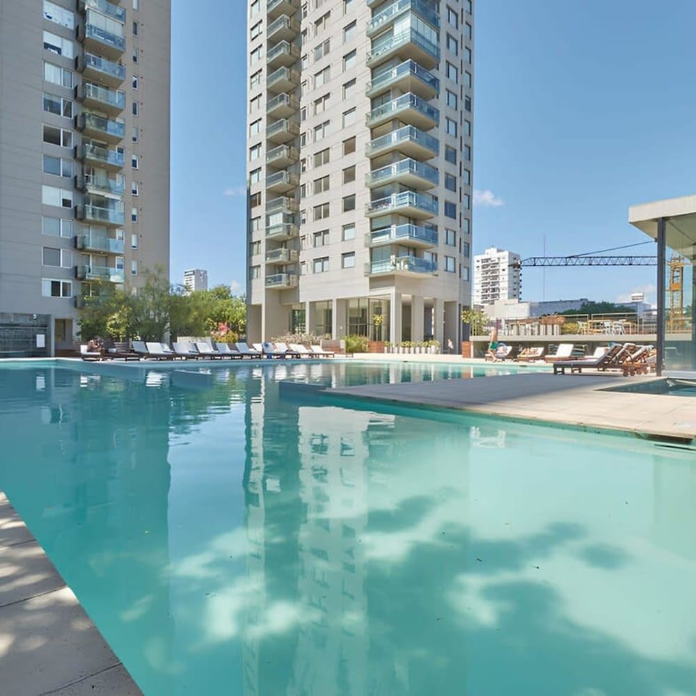 Torre Montagna I Stylish 1BR With Balcony in Nu ez