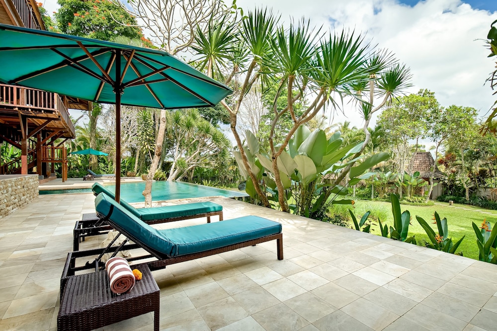 Villa Atas Awan