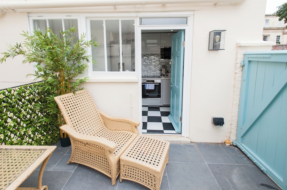 21 Montpellier Terrace