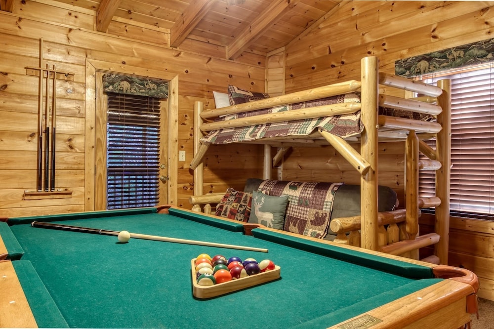 Er260- Magical Moments Great Location- Close To Town 1 Bedroom Cabin by RedAwning view 5