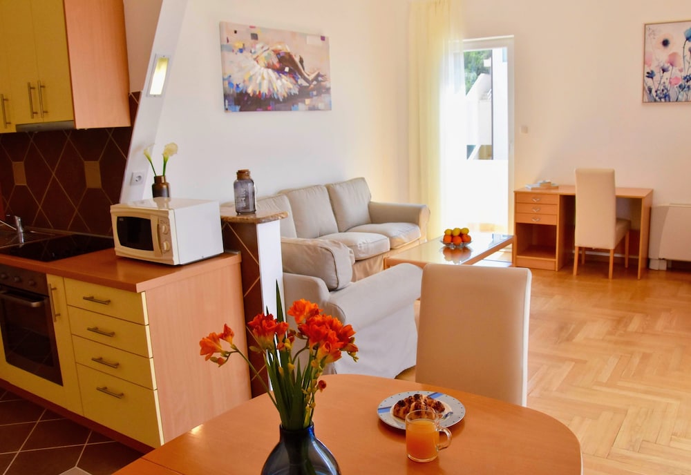 Pervanovo Apartments