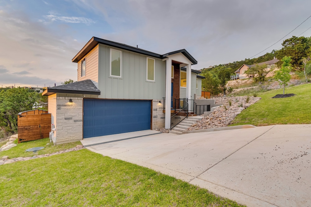 Lago Vista Home w/ Game Room Outdoor Tub! - Property Image 30