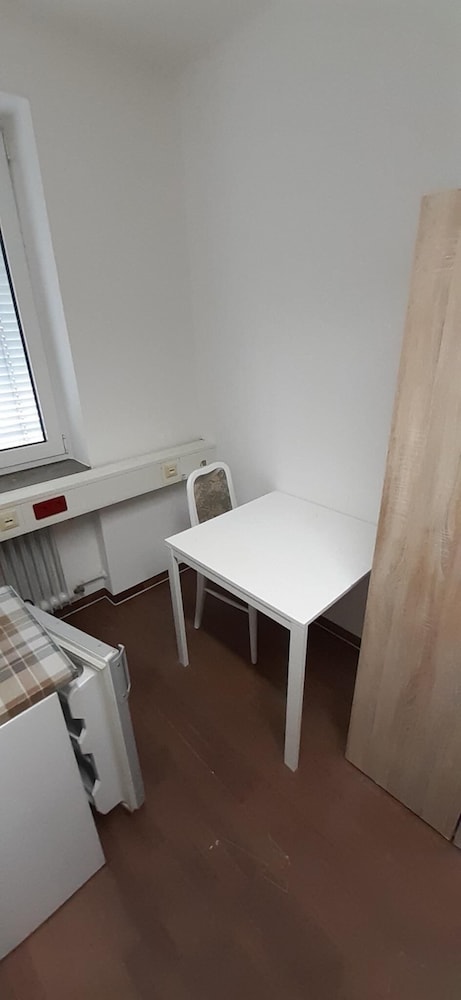 2-Rent Group Hostel Zimmer&Apartments GKP2