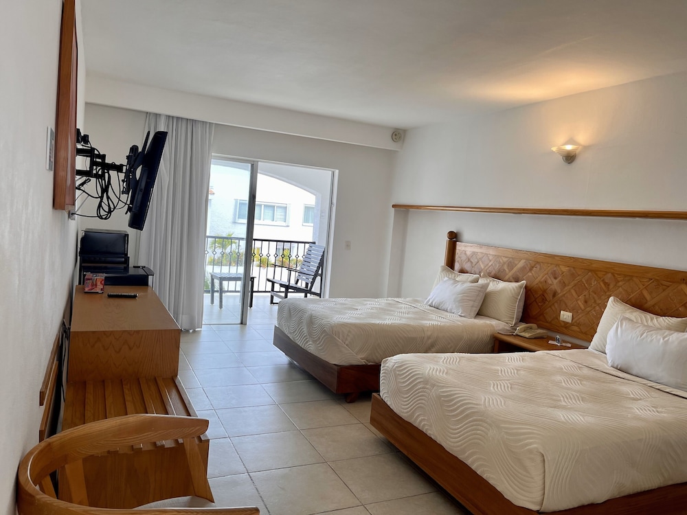 Vacation getaway with beach access