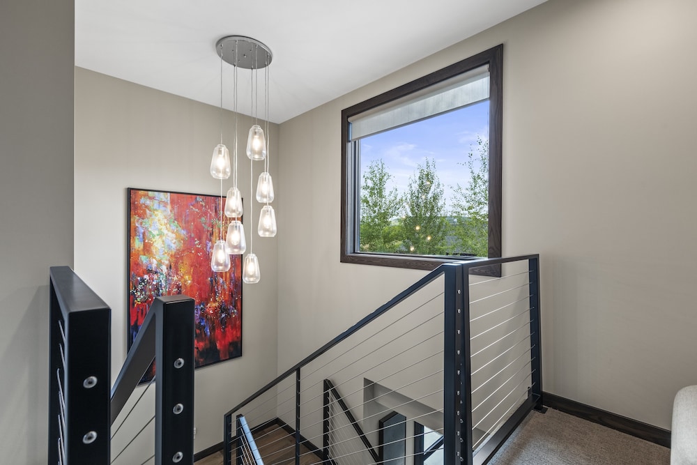 Nine Peaks 4 Bedroom Home