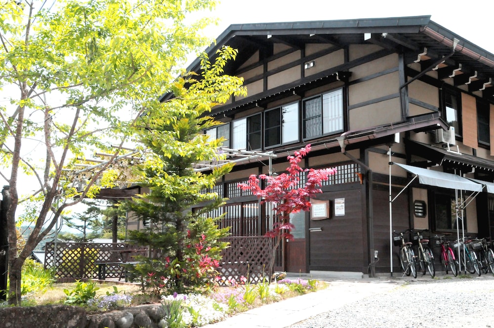 Hotel Sakura Guest House - Hostel - Image 1