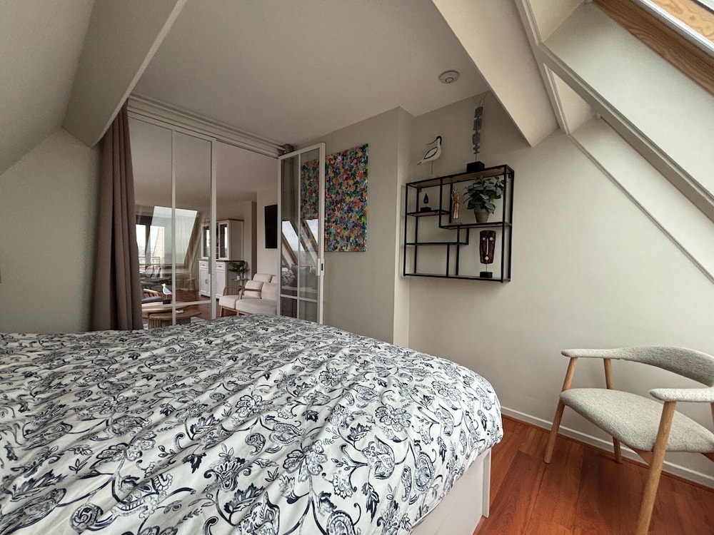 Penthouse in De Haan With Sea View