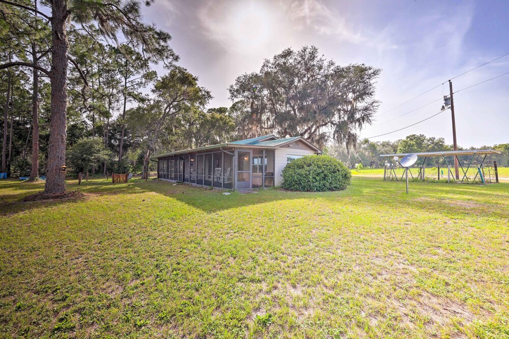 Lakeside Crescent City Cottage: Boat + Dock! view 5