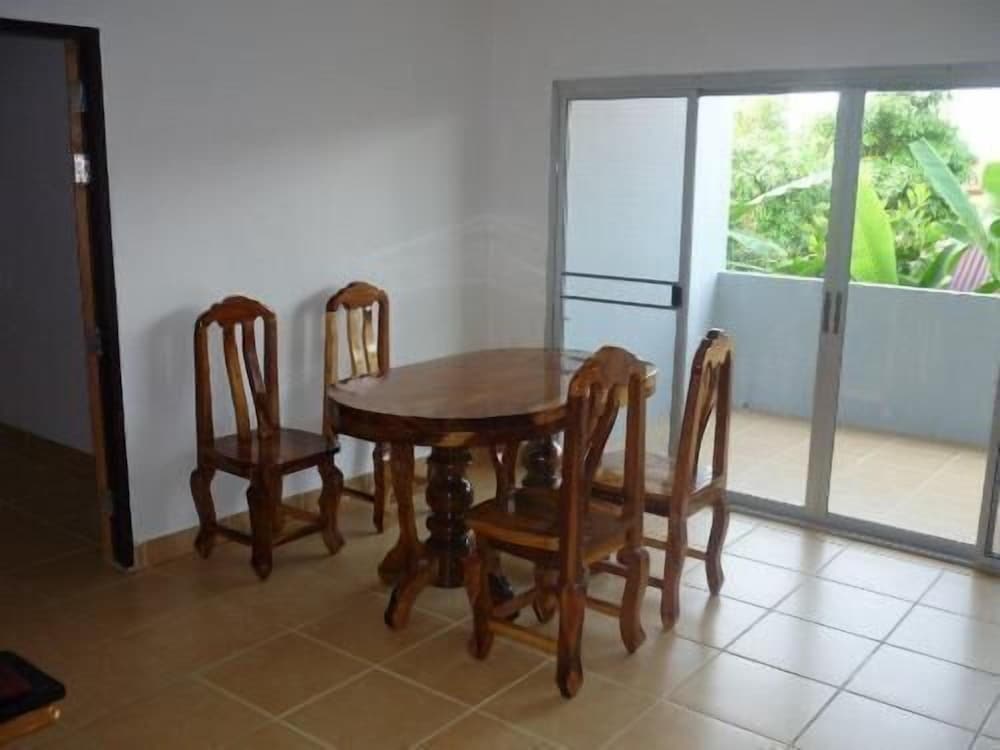 The Lounge - Hostel view 4