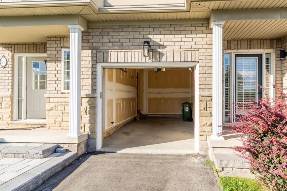 Unique Townhome Private HOT TUB Gym Sauna BBQ Playground Garage - Image 4