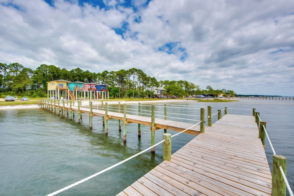 Beach & Dock Access: Lanark Village Escape!