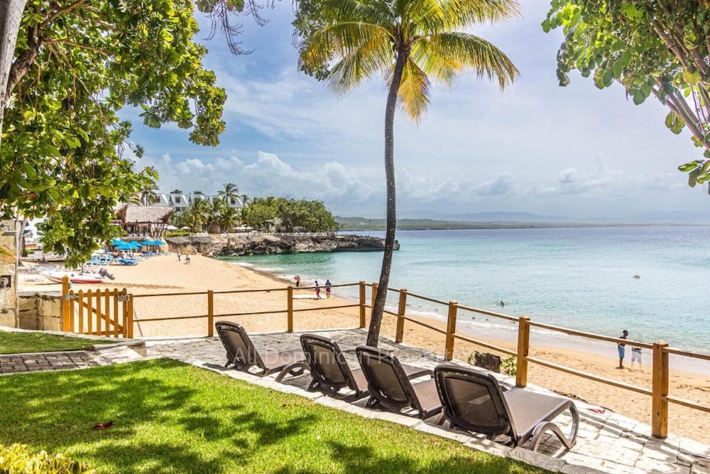 Sosúa, Beach Front With Ocean Views,