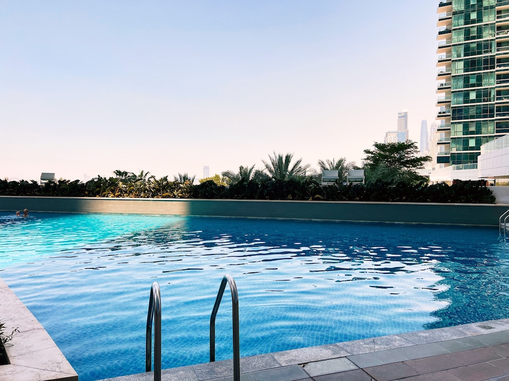 Elegant Address JBR 3BR w Beach Accesss