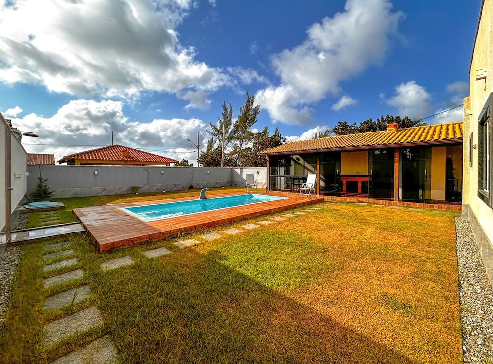 Casa a Poucos Metros da Praia do Coral - Cabo Frio