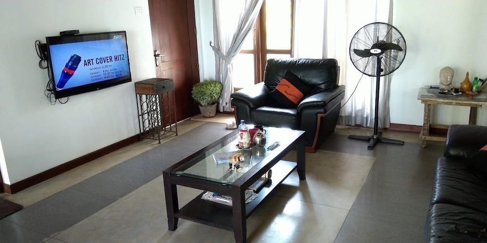 Negombo Holiday Home