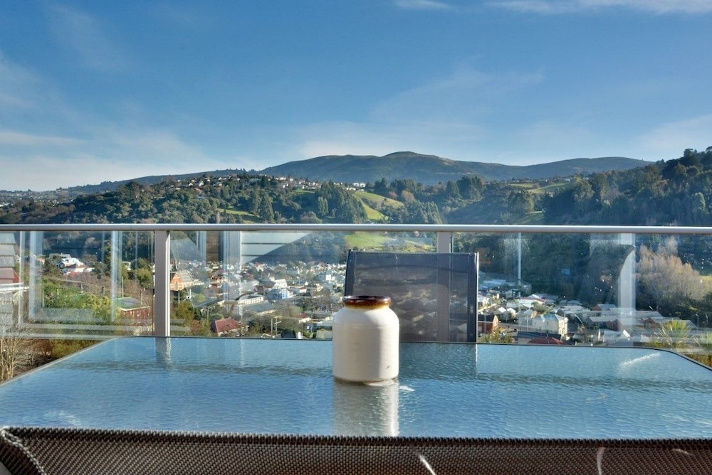 Baldwin Street BNB