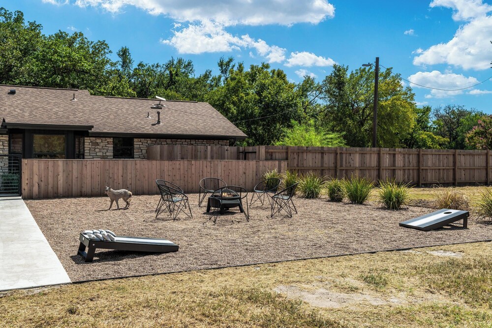 Hot Tub Pool Firepit Gameroom Guesthouse