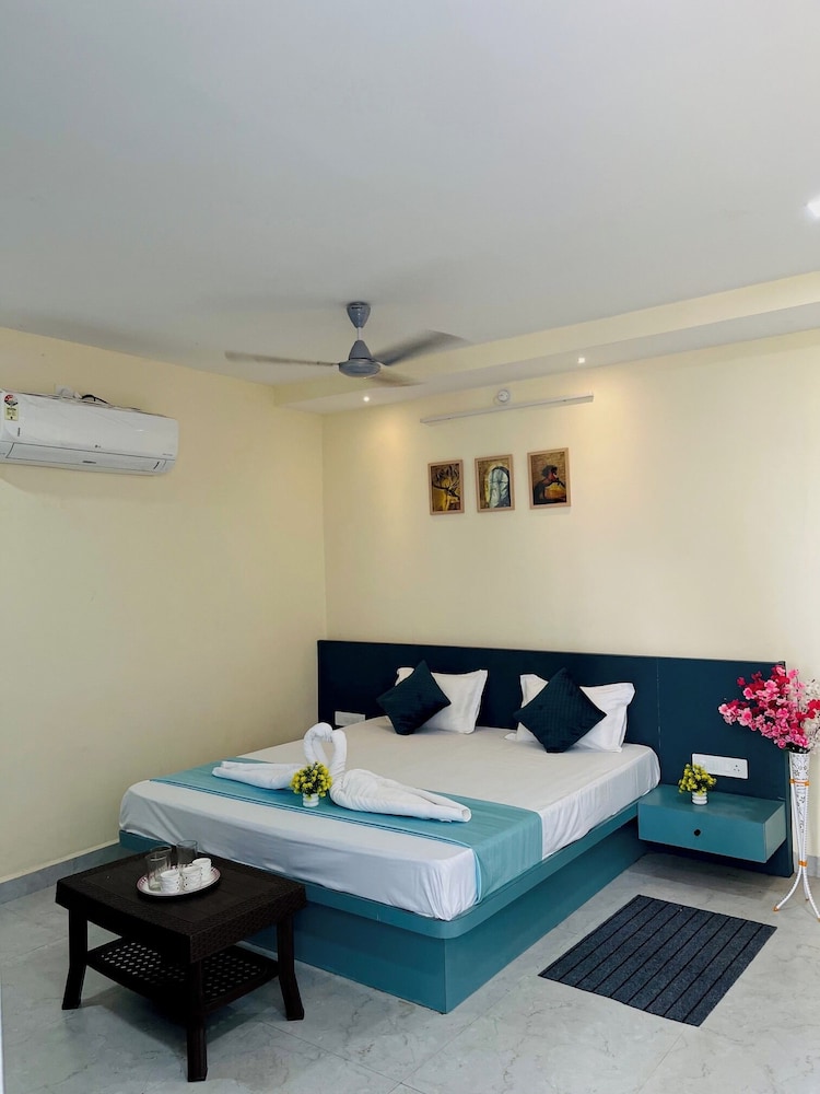 Gokul hotel