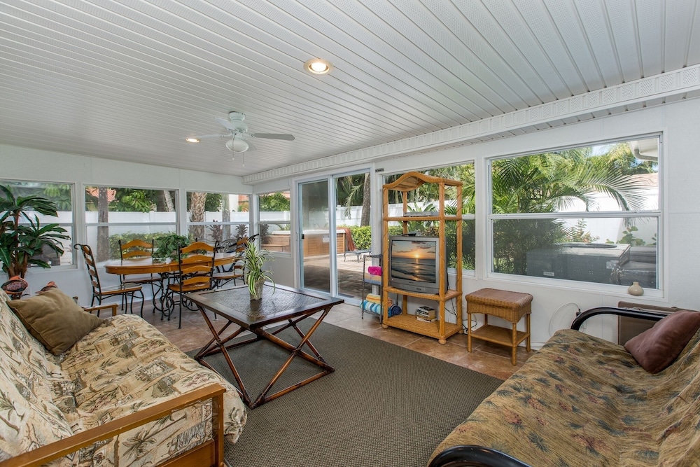 Coconut Breeze Iii 3 Bedroom Home by Redawning - Image 5