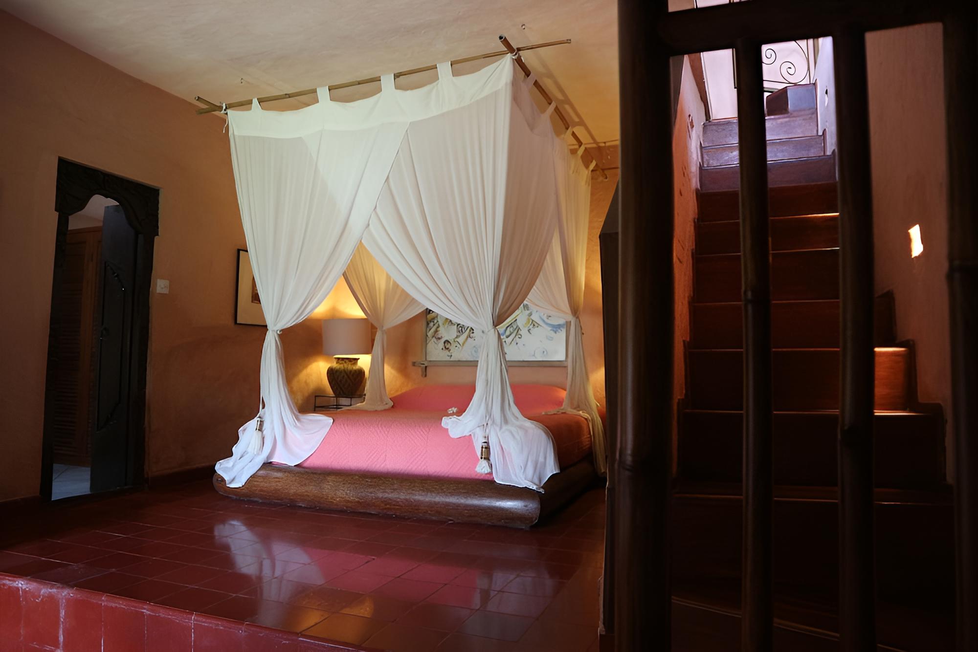 La Taverna Suites