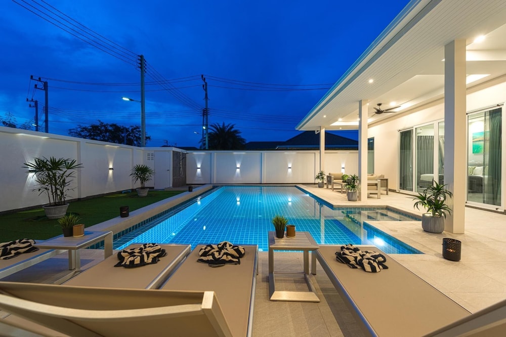 Modern Villa 3BR - Great Location KL3