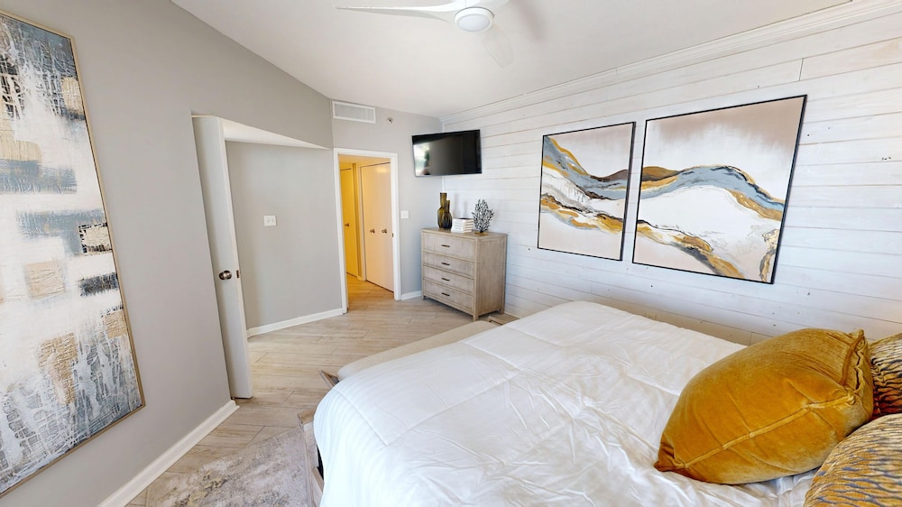 East Pass Towers 602 3 Bedroom Condo