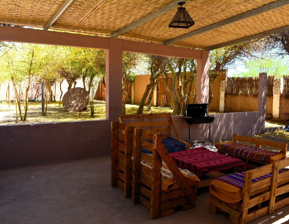 Hostal checar