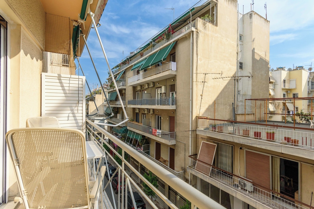 Selany's Chic Apt in the Heart of Athens