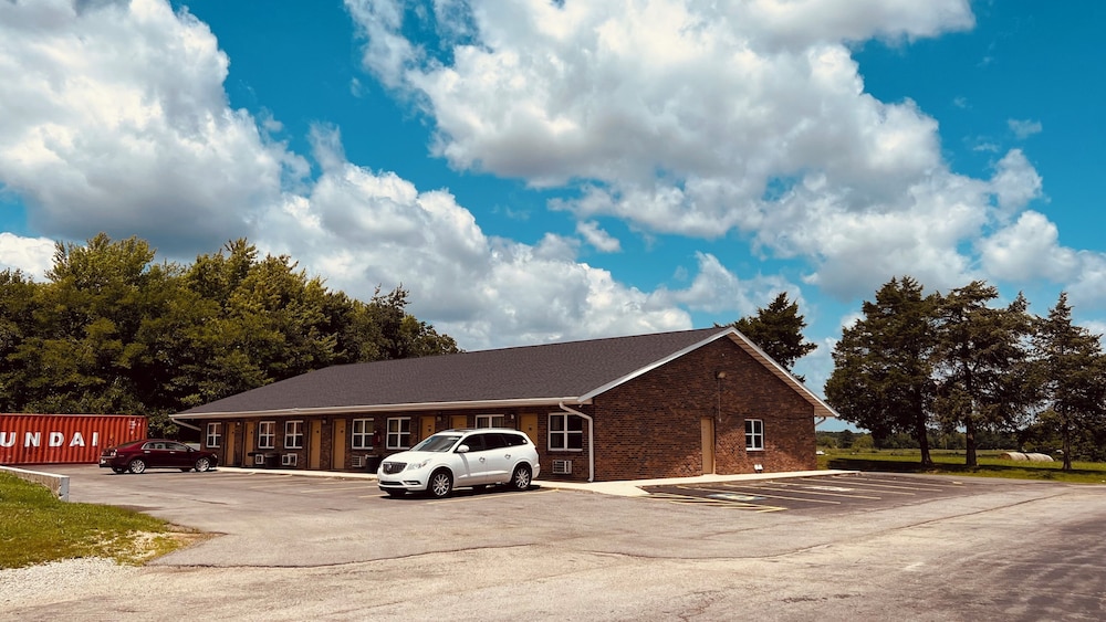 Country Inn Motel
