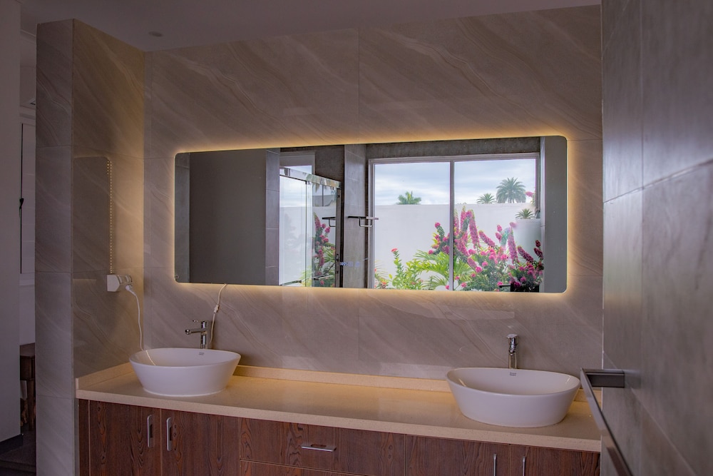 Lake Side Deluxe Villa - view 6