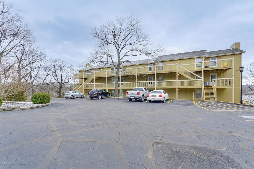 Community Perks: Scenic Osage Beach Condo!