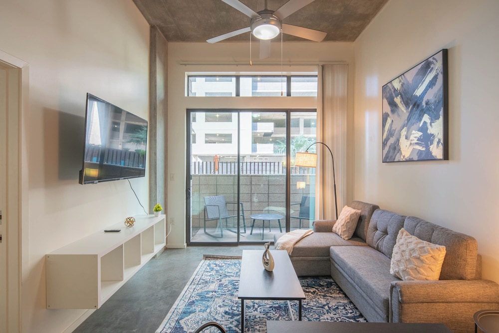 ROVE LIVING/KL - Roosevelt Point