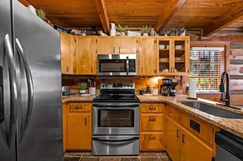 Hidden Acres Lodge 3 Bedroom Cabin