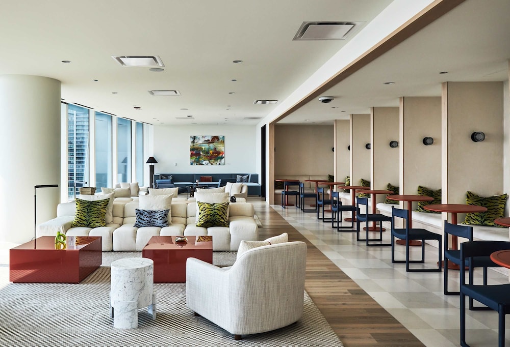 Luxe Apts Stunning Lake Views Resort Amenities