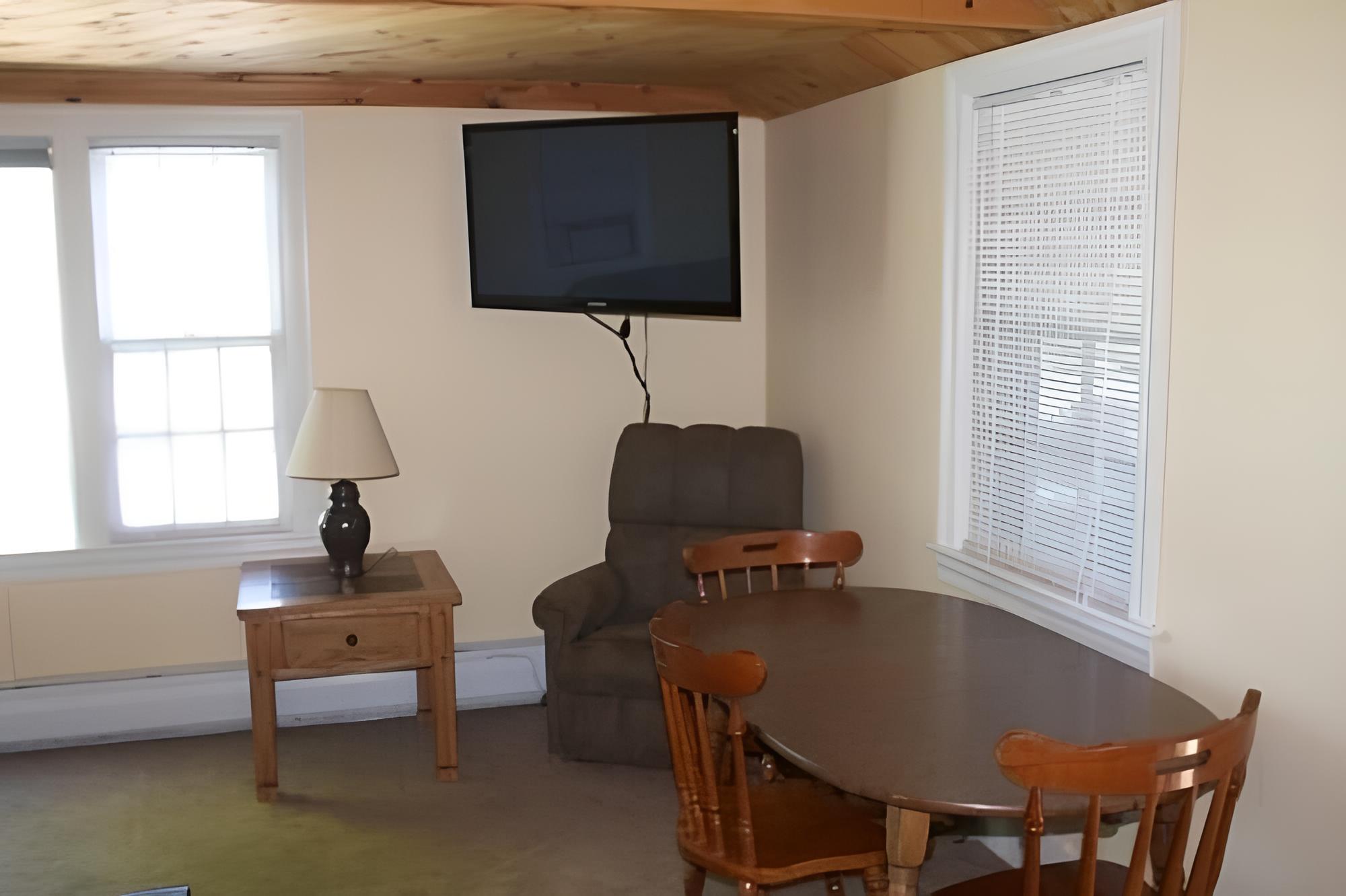 Shore Meadows Motel
